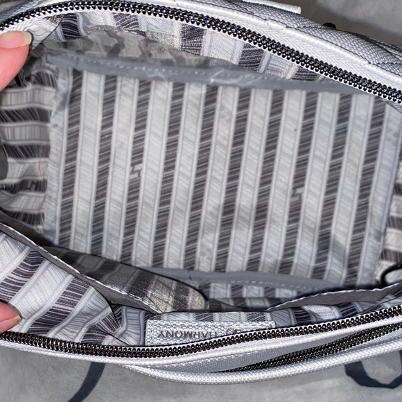 Lug Harmony Matte Luxe VL Crossbody Bag- Silver - Picture 3 of 3